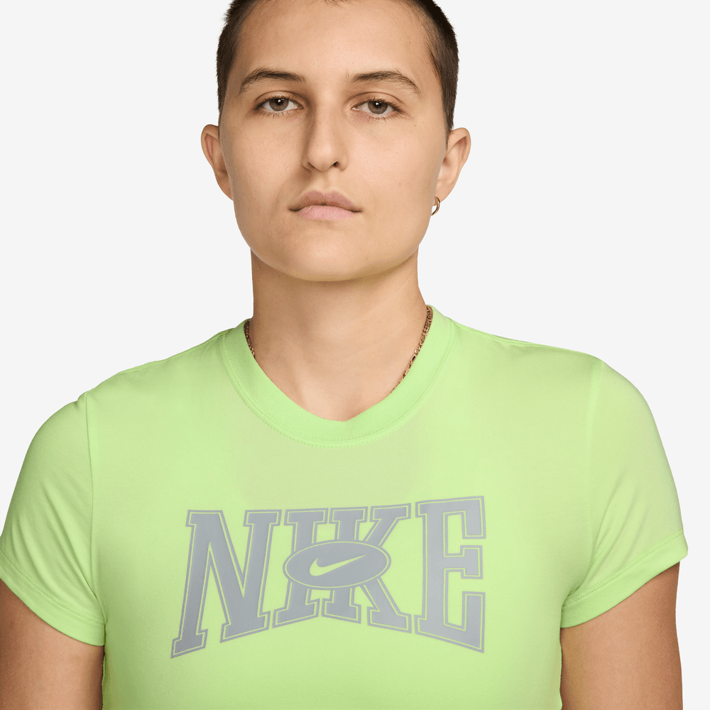 Wmns Nike Sportswear Slim Cropped Tee