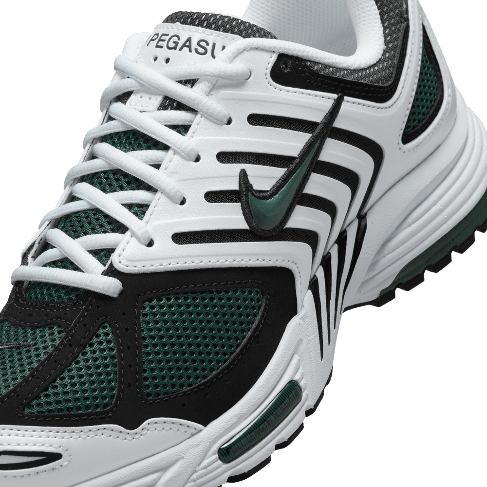 Wmns Nike Air Pegasus 2005