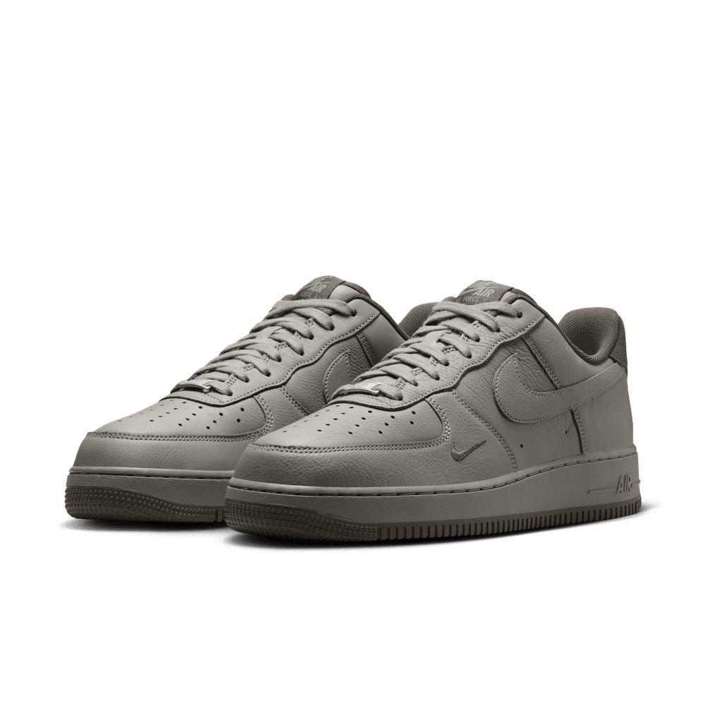 Nike Air Force 1 '07 LV8