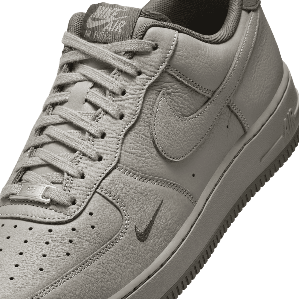 Nike Air Force 1 '07 LV8