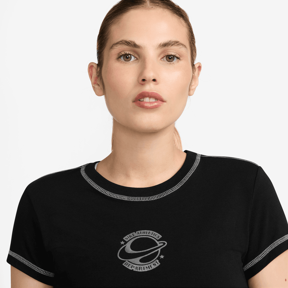 Wmns Nike Sportswear Chill Knit Slim Tee 