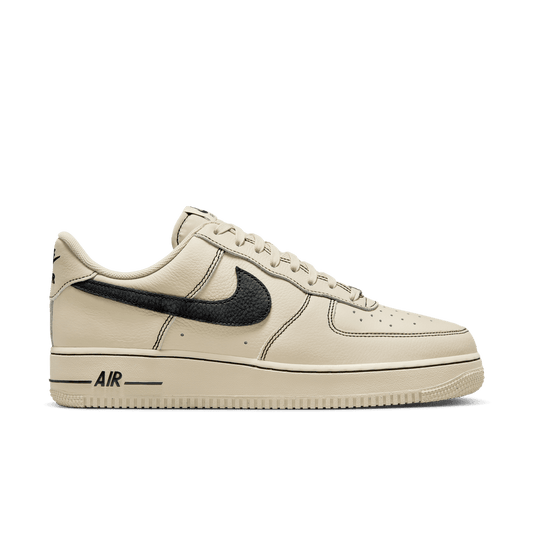 Nike Air Force 1 '07 LV8