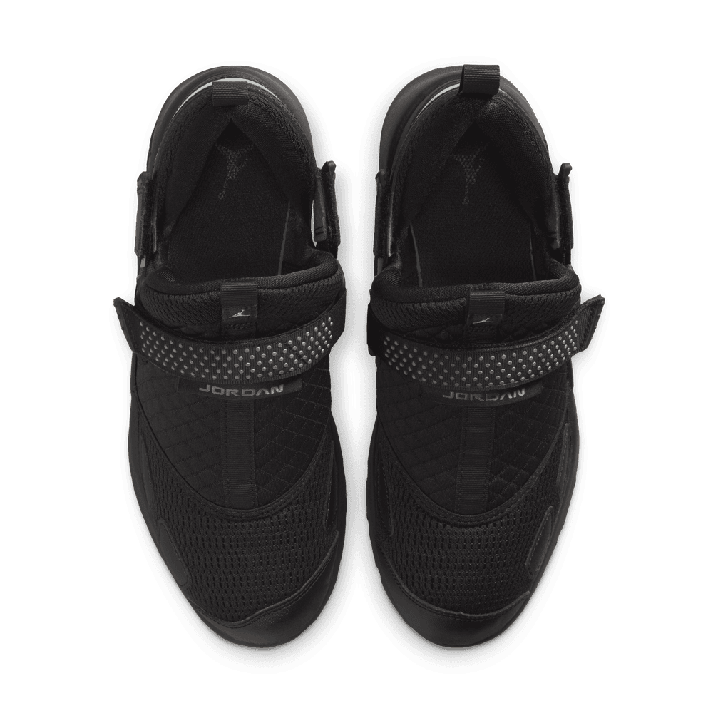 Wmns Air Jordan Trunner LX 