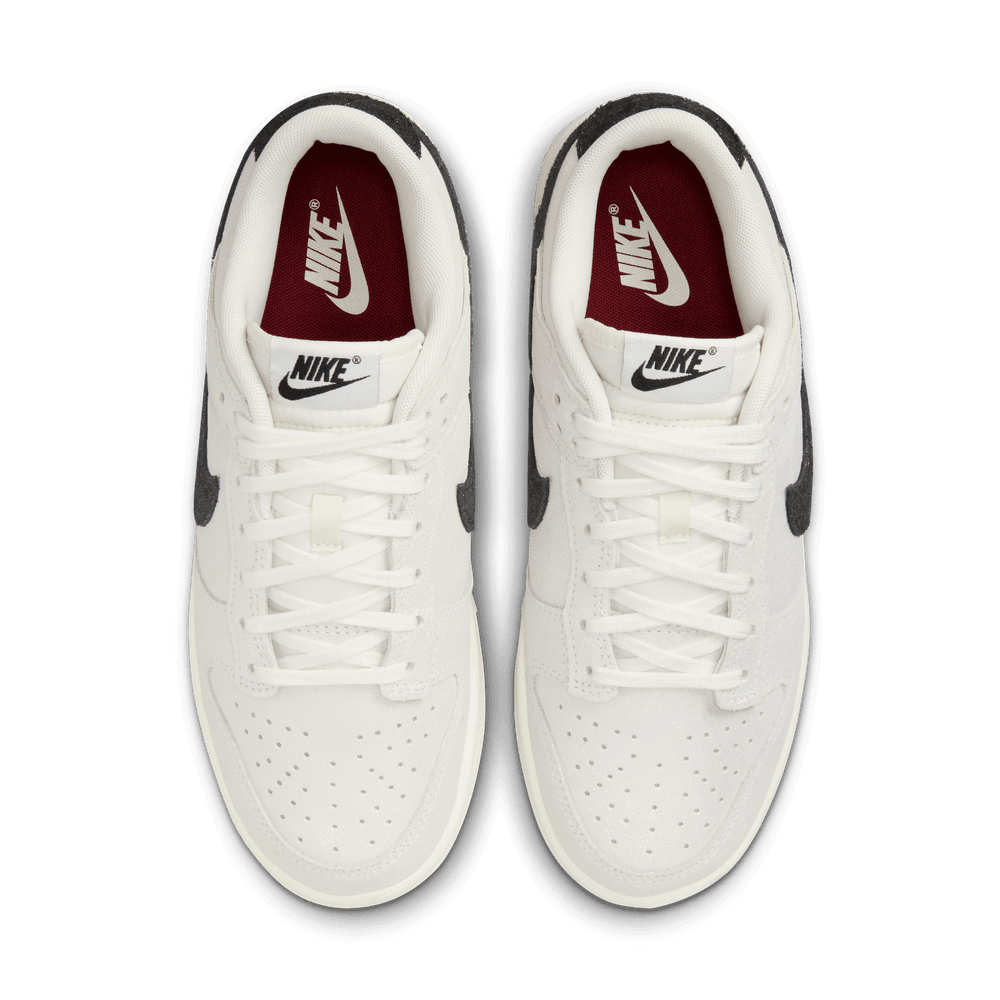 Wmns Nike Dunk Low SE
