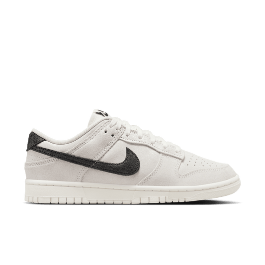 Wmns Nike Dunk Low SE