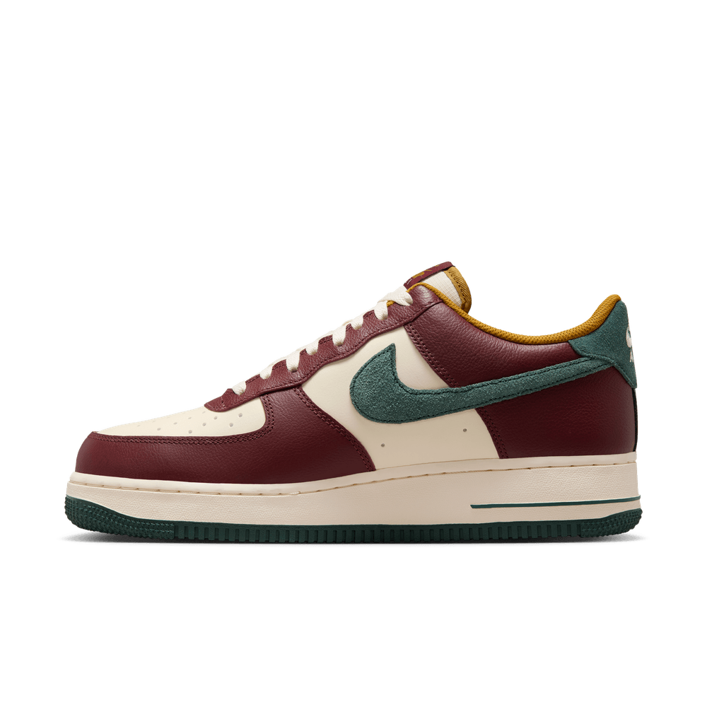 Nike Air Force 1 '07 LV8