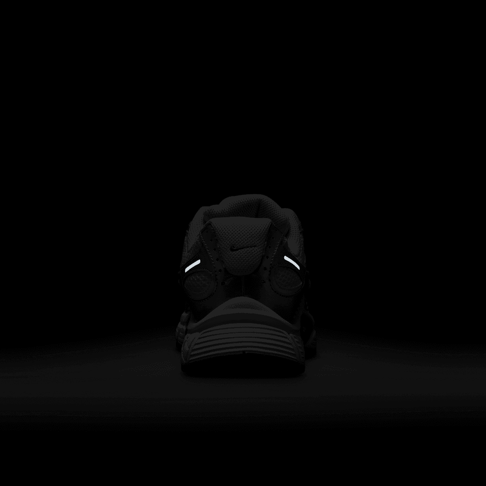 Wmns Nike V5 RNR