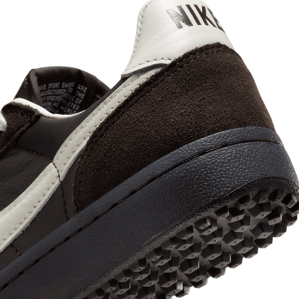 Wmns Nike Field General