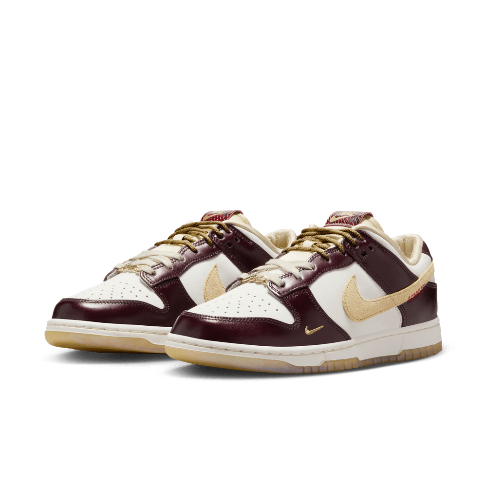 Wmns Nike Dunk Low LX