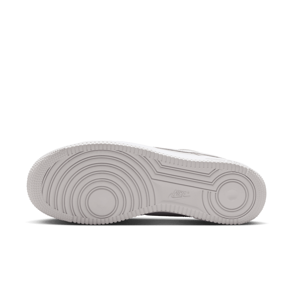 Nike Air Force 1 '07 LV8