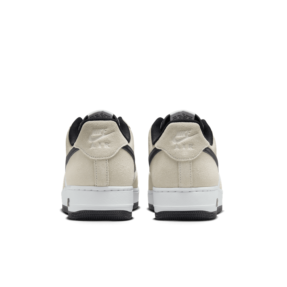 Nike Air Force 1 '07 LV8