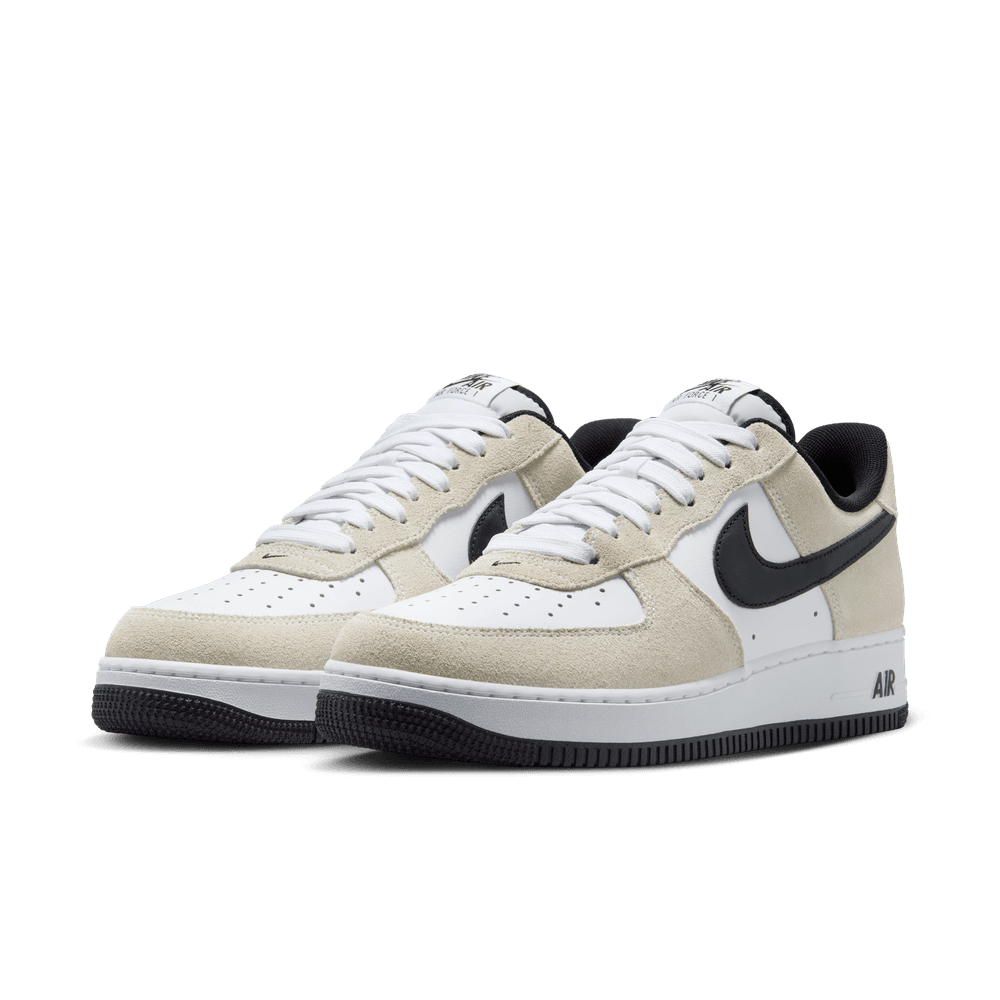 Nike Air Force 1 '07 LV8