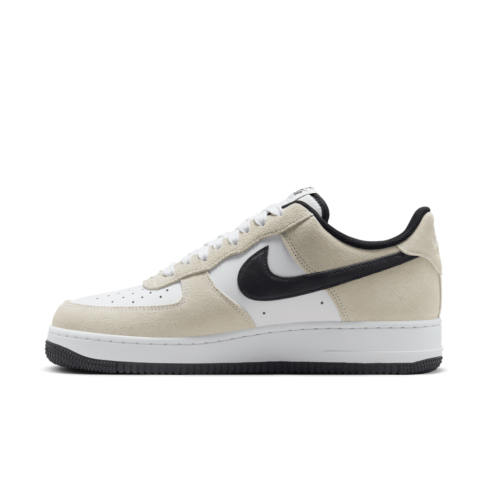 Nike Air Force 1 '07 LV8