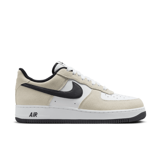 Nike Air Force 1 '07 LV8