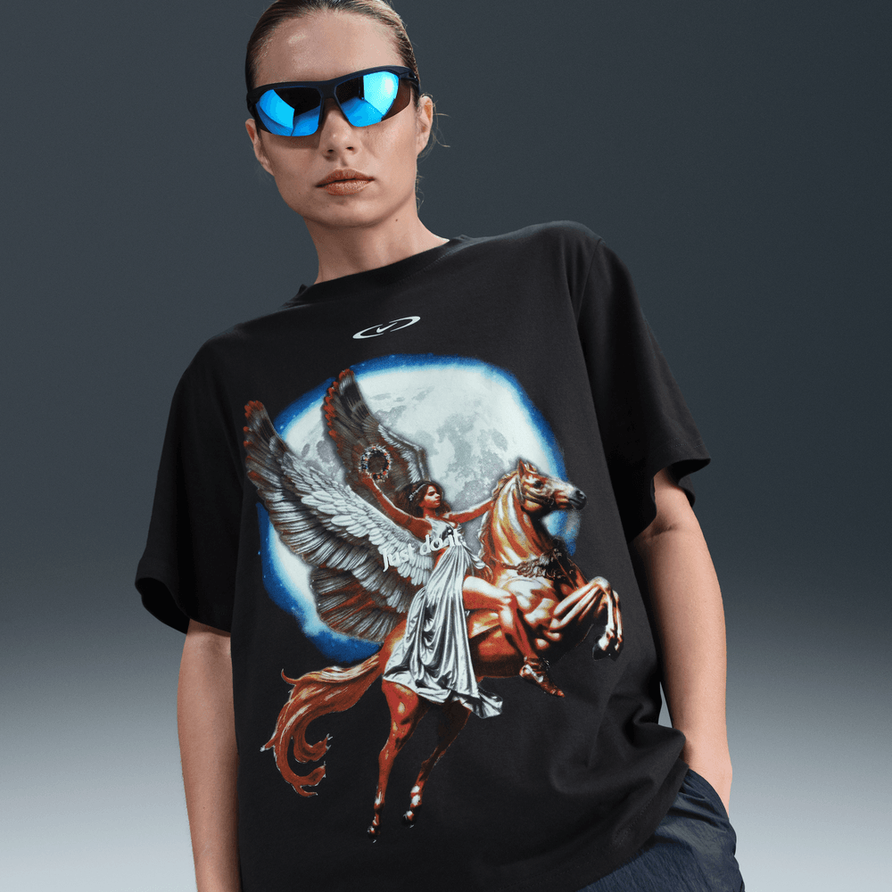 Wmns Nike Sportswear Essential Tee