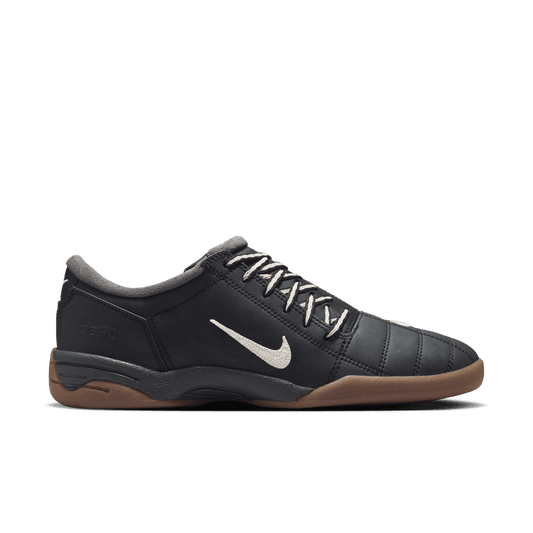 Wmns Nike Total 90