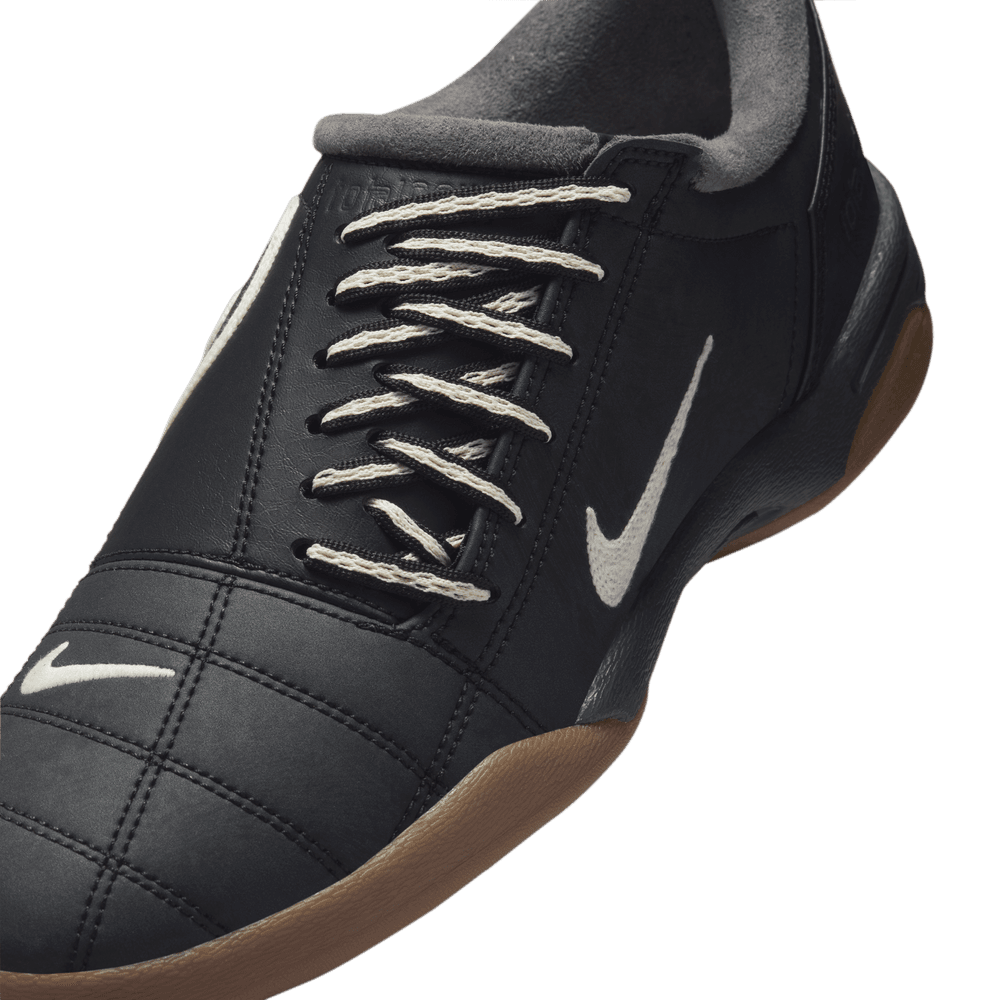 Wmns Nike Total 90