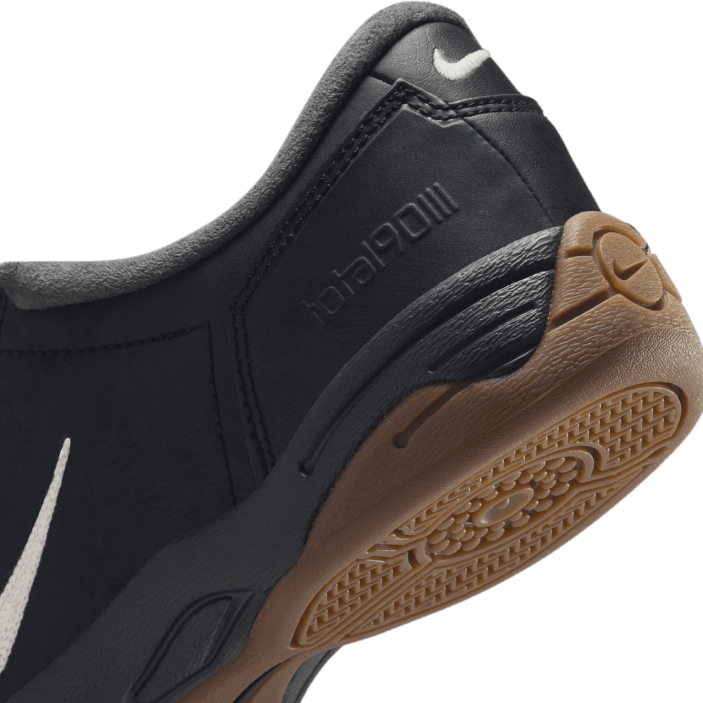 Wmns Nike Total 90