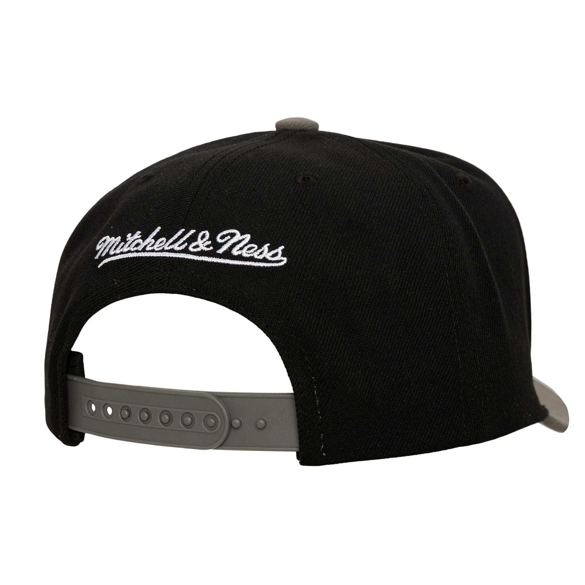 M&N NBA Y2K Pro Pinch Snapback Bulls